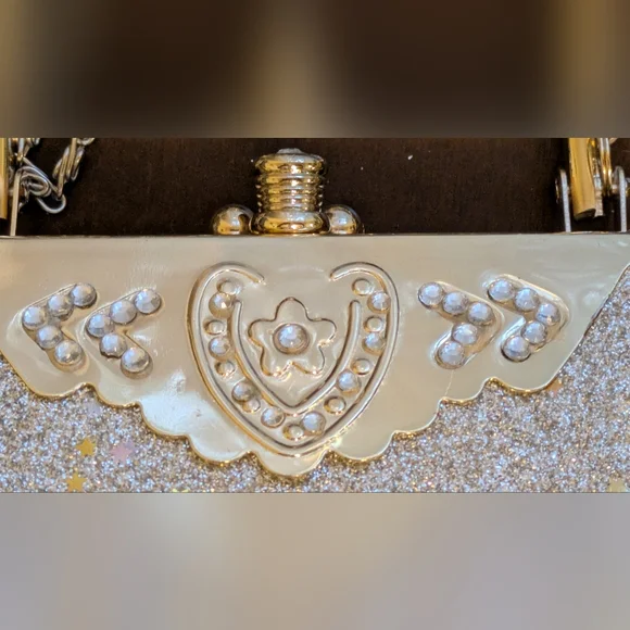 Stunning Silver / Gold Evening Clutch. NWOT - Picture 3 of 12